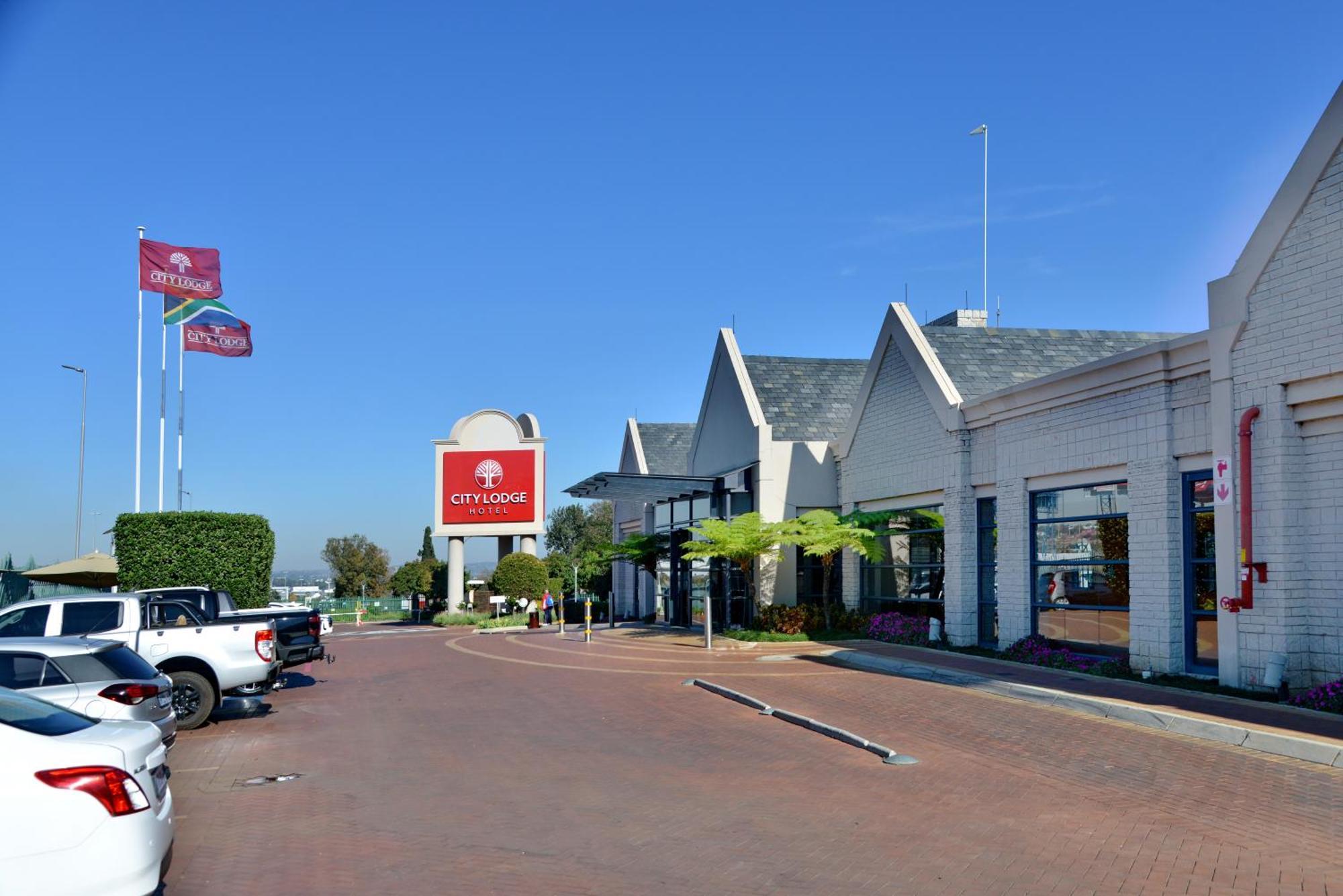 City Lodge Hotel Johannesburg Airport, Barbara Road Kempton Park Ngoại thất bức ảnh